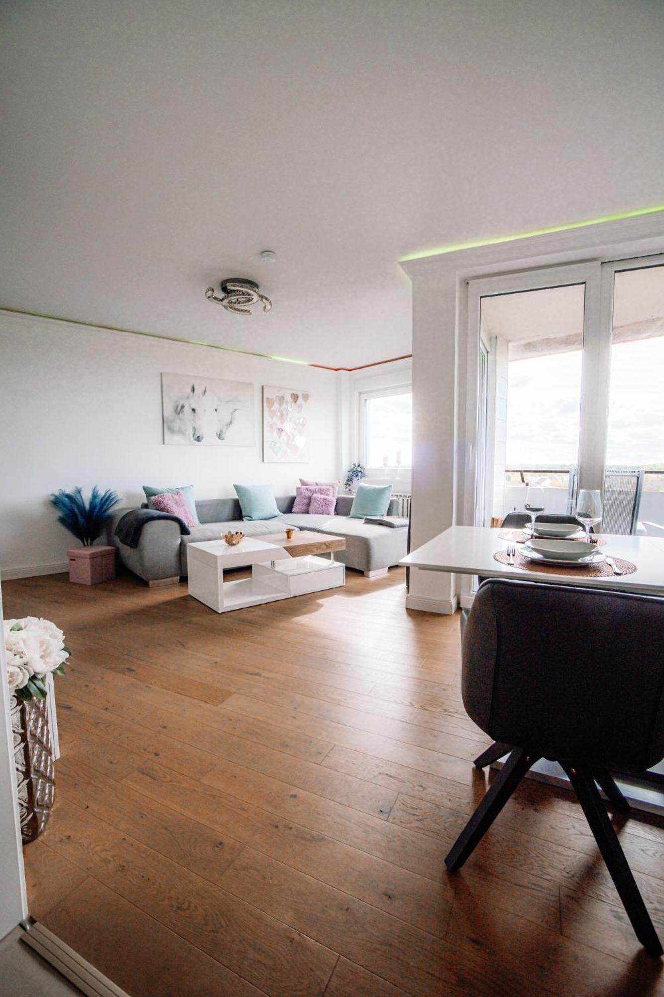 Apartment Am Neuen Teich -Balkon- 4 Personen -Waschmaschine Wolfsburg Bagian luar foto