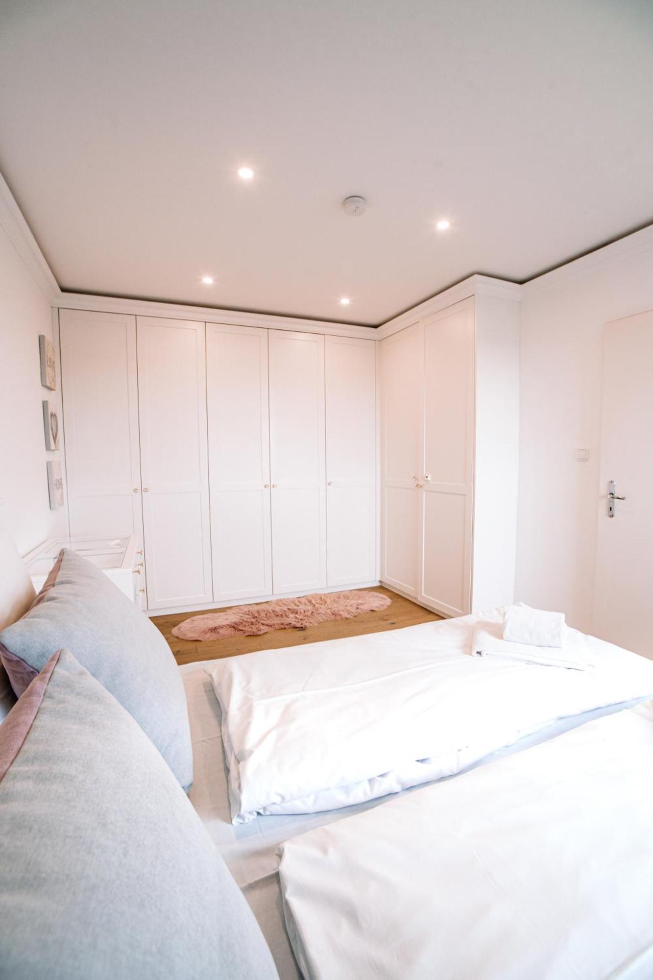 Apartment Am Neuen Teich -Balkon- 4 Personen -Waschmaschine Wolfsburg Bagian luar foto