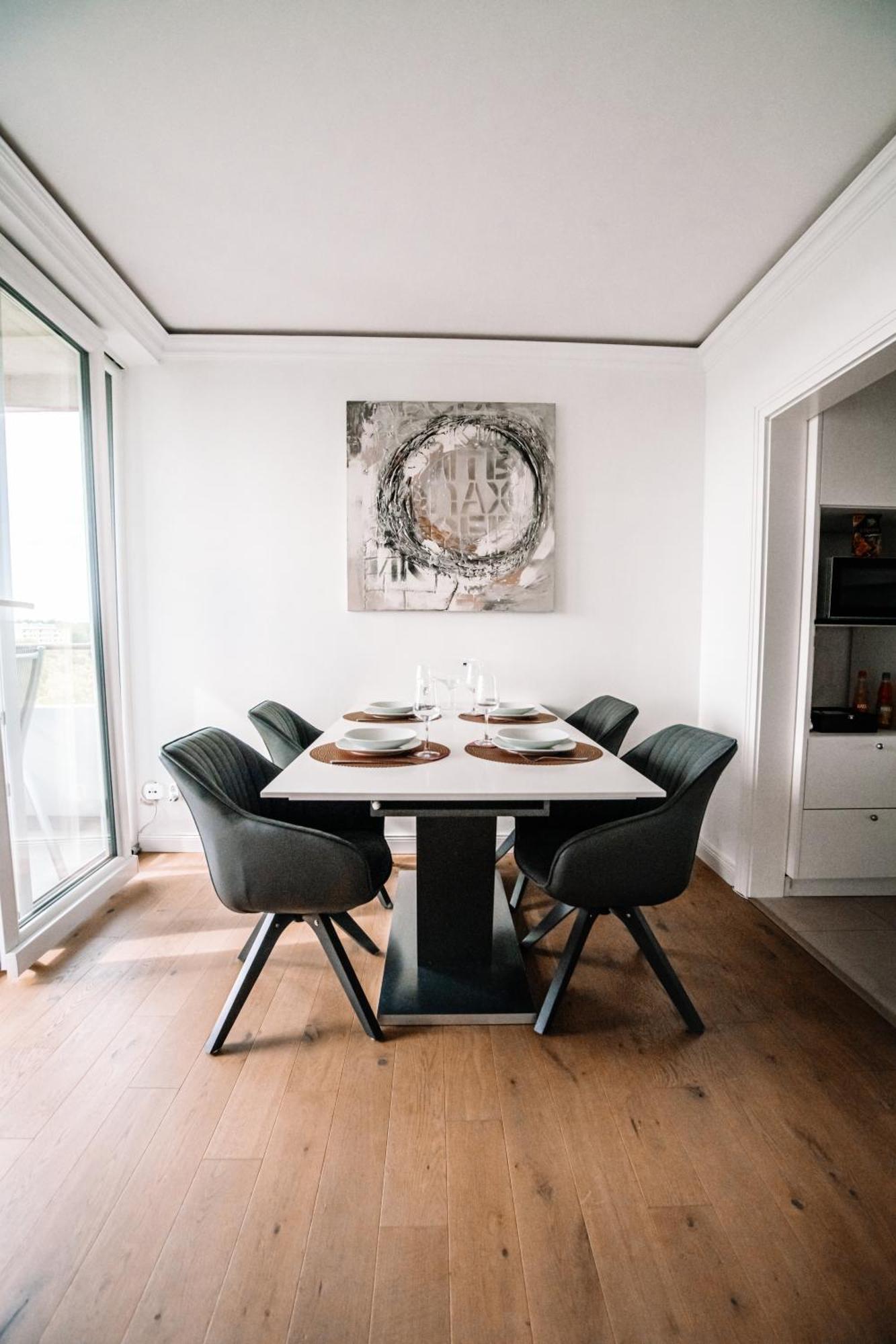 Apartment Am Neuen Teich -Balkon- 4 Personen -Waschmaschine Wolfsburg Bagian luar foto